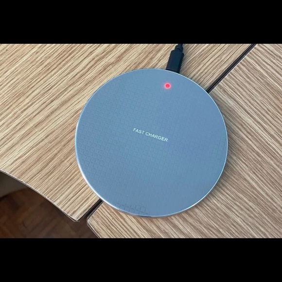 20W FAST WIRELESS CHARGER FOR SAMSUNG ON - Picture 8 of 9